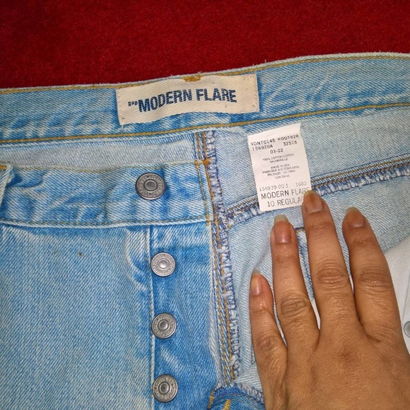Vtg GAP Modern Flare Button Fly Light wash Jeans made in USA - Picture 6 of 6